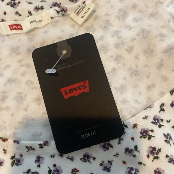 Levi’s Lucille Crewneck Cotton Short-Sleeve Top - Picture 6 of 9